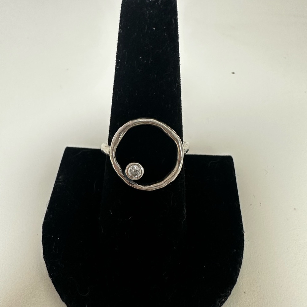 Grace & Heart Sterling Silver Open Circle Ring with Clear Stone - Silver size 9
